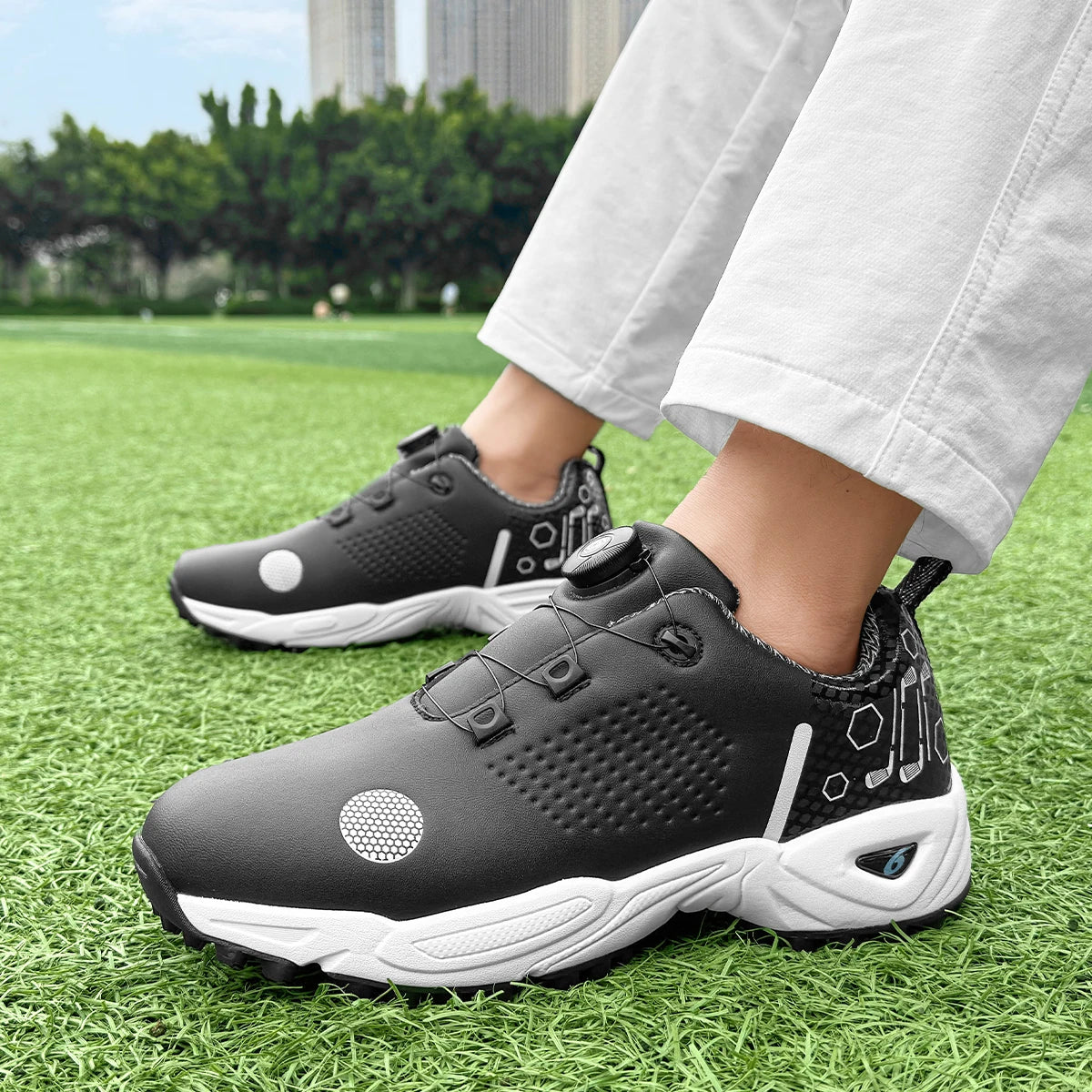 Men's outdoor leisure sports peak sneakers are suitable for various grass activities, durable and strong grip