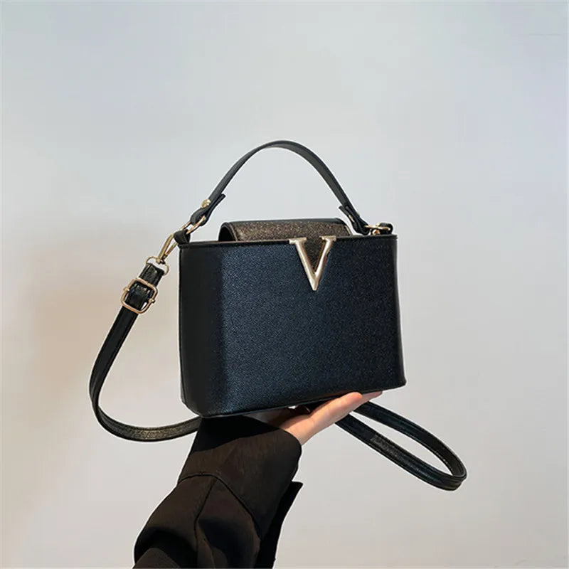 Luxury Women's Tote Bag, Chic V Shaped Stylish Pu Leather Bucket Bag