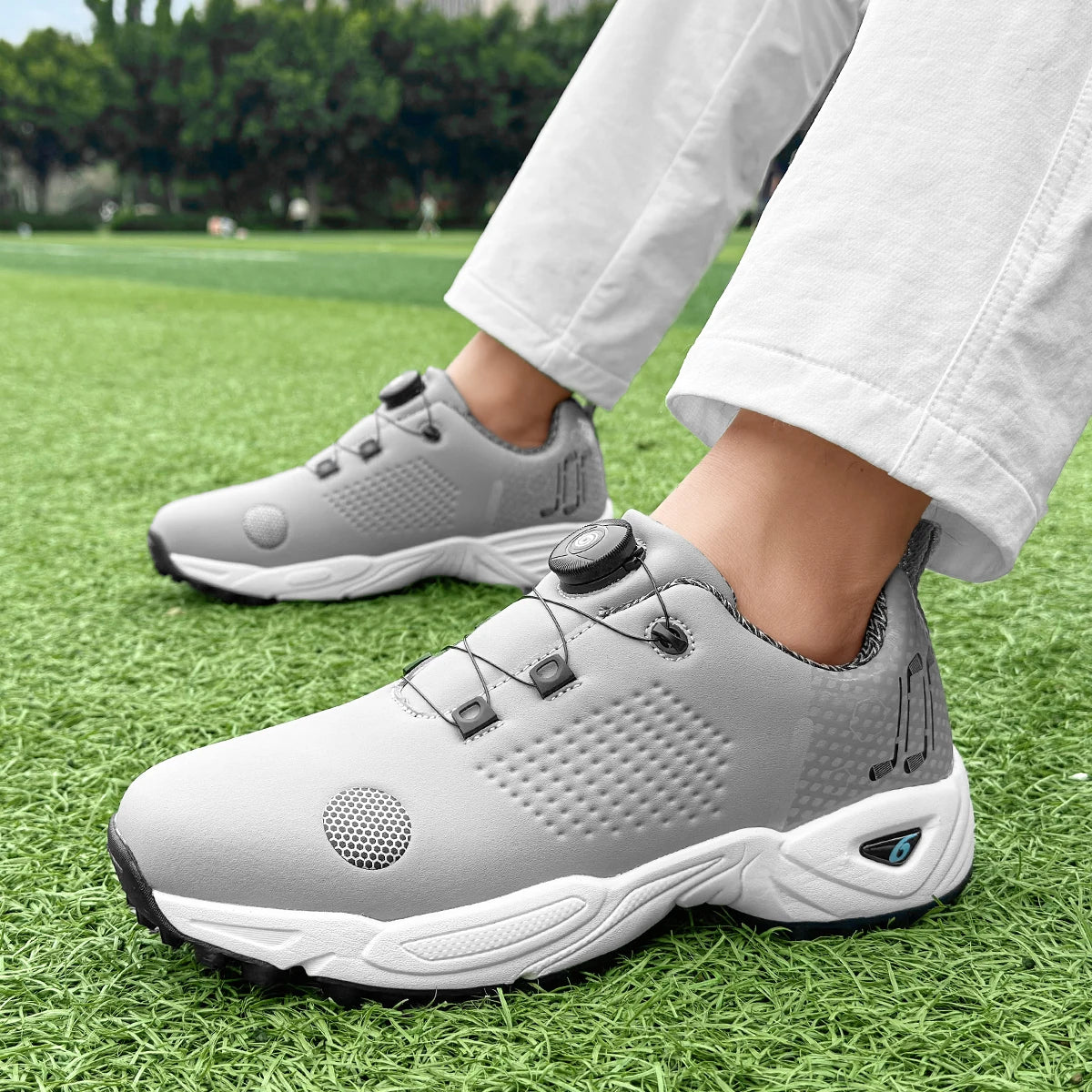 Men's outdoor leisure sports peak sneakers are suitable for various grass activities, durable and strong grip