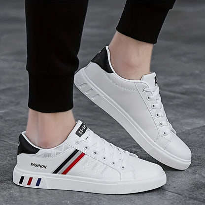 A Pair of White Sneakers, Perfect for Skateboarding, Casual Sports, And Everyday Wear. Lightweight with a Soft Sole, Suitable fo