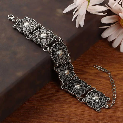 Fashionable bracelets necklaces wrist jewelry and neck jewelry.