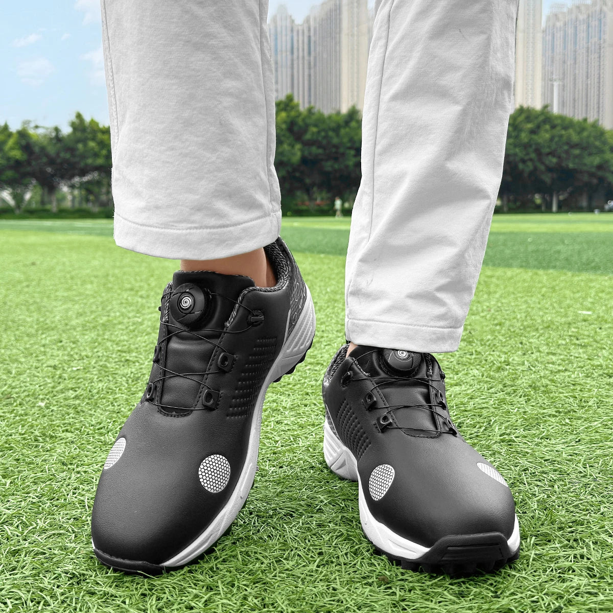 Men's outdoor leisure sports peak sneakers are suitable for various grass activities, durable and strong grip