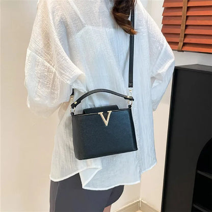 Luxury Women's Tote Bag, Chic V Shaped Stylish Pu Leather Bucket Bag