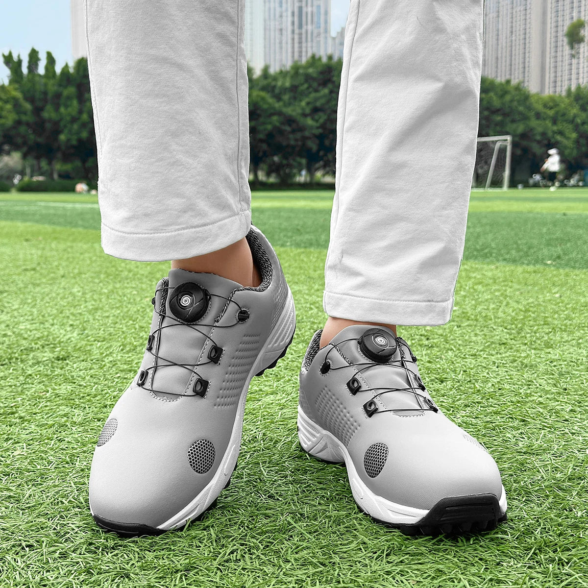 Men's outdoor leisure sports peak sneakers are suitable for various grass activities, durable and strong grip